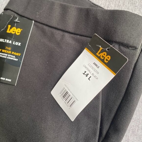 Lee Women's Ultra Lux Mid Rise Slim Fit Ankle Pant, 14 Long - Picture 2 of 6